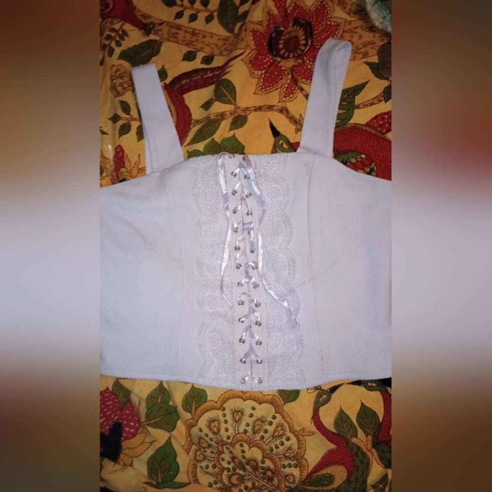 Madi Mase Lace up Crop